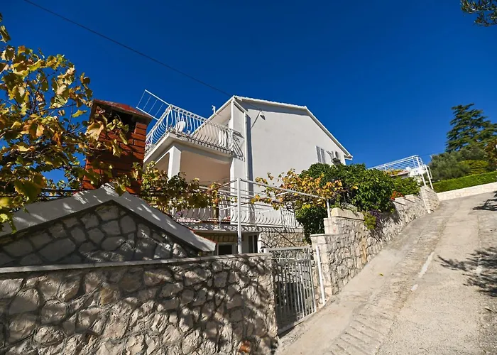 Vlado Lägenhet Trogir